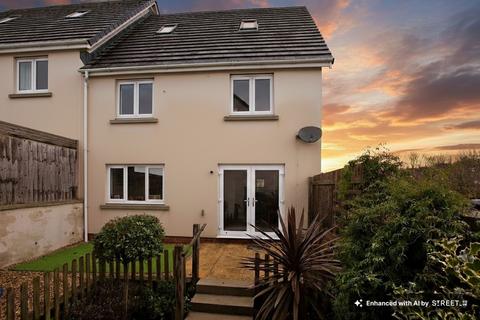 4 bedroom semi-detached house for sale, Chariot Drive, Kingsteignton, TQ12