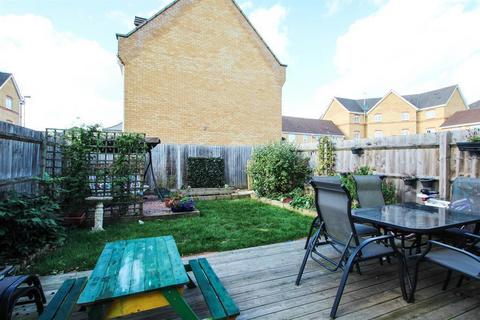 undefined, Goodman Drive, Leighton Buzzard,