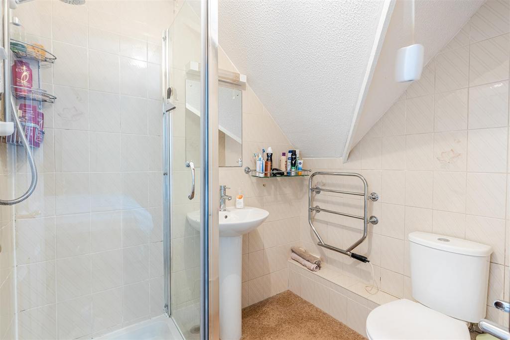 A20 - 14 Crestway, Strete - 250812.jpg
