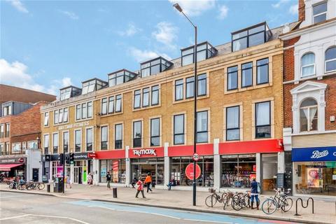 1 bedroom flat to rent, Balham High Road, London SW12