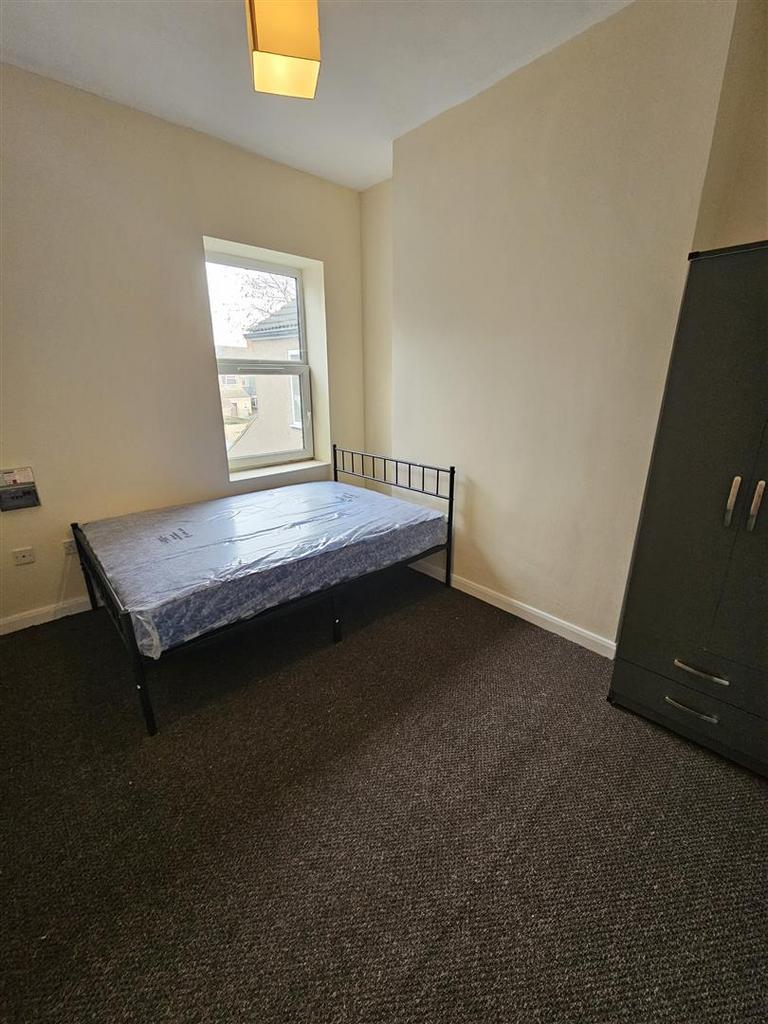 373 wellington bedroom 2 .jpg