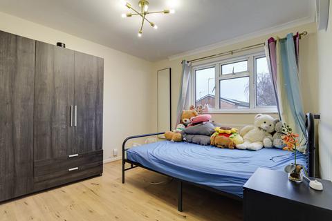 undefined, Kitchener Close, St Albans, AL1