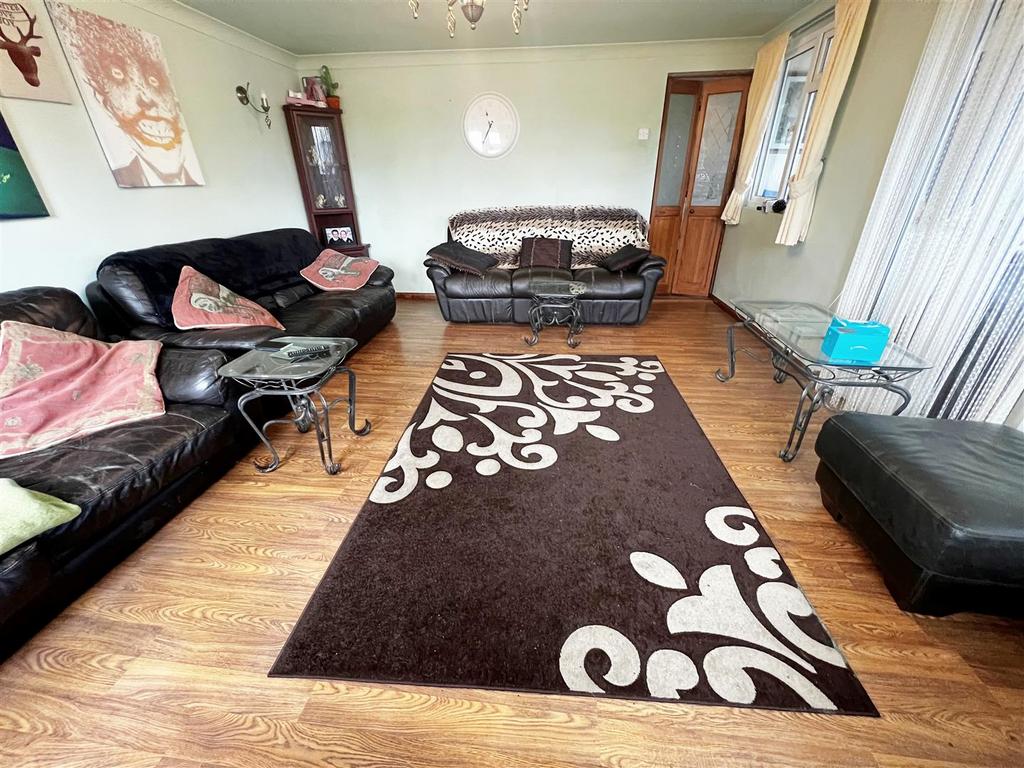 Second lounge