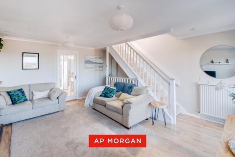 3 bedroom terraced house for sale, Lutley Drive, Pedmore, Stourbridge, West Midlands, DY9
