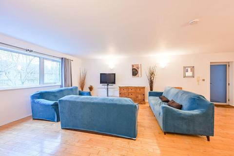 2 bedroom flat to rent, Sky Studios, Docklands, London, E16