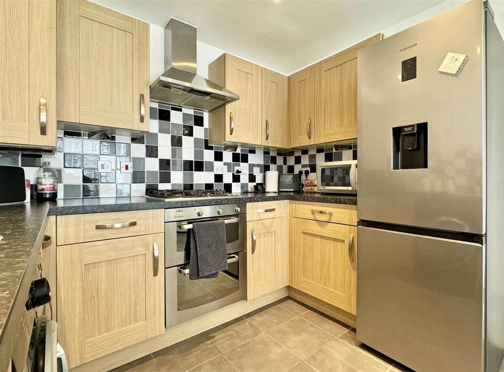 Kitchen c.jpg