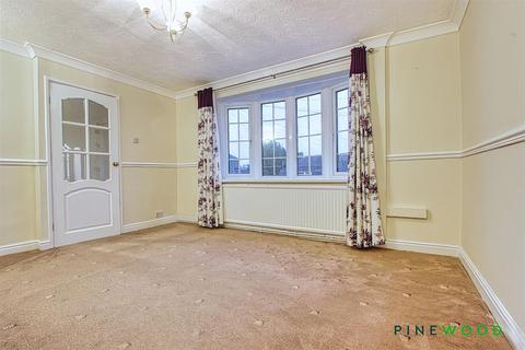 3 bedroom terraced house to rent, Houldsworth Drive, Chesterfield S41