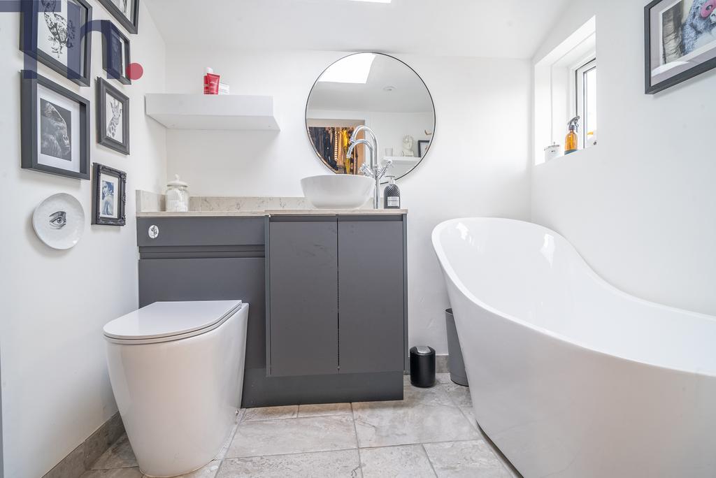 En-suite Bathroom
