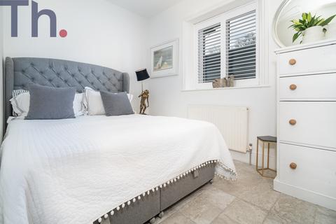 2 bedroom detached house for sale, Appley Road, Ryde PO33