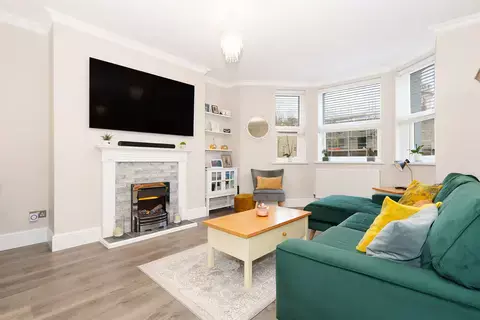 undefined, Flat 3, Palatine, Douglas