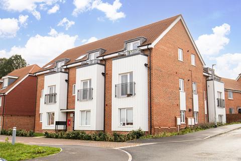 2 bedroom ground floor flat for sale, Butlers Way, East Grinstead RH19