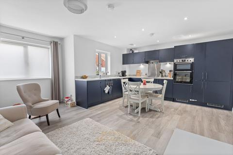 2 bedroom ground floor flat for sale, Butlers Way, East Grinstead RH19