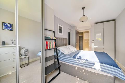 1 bedroom flat to rent, Lion Wharf Road, Old Isleworth, Isleworth, TW7
