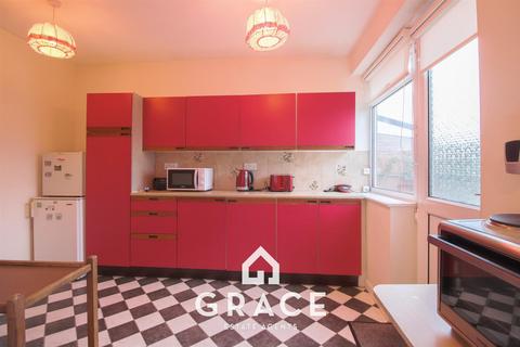 2 bedroom semi-detached bungalow for sale, Chesterfield Drive, Ipswich