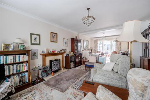 undefined, Bishopsmead Close, East Horsley