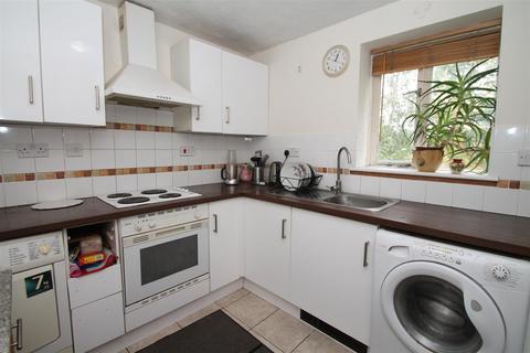 1 bedroom flat for sale, Cherry Blossom Close, Palmers Green, London N13