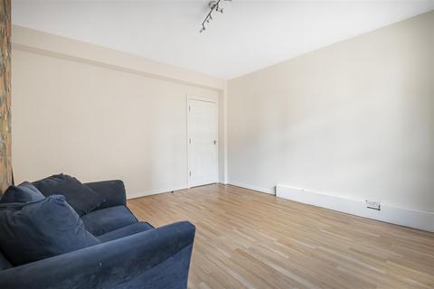3 bedroom flat to rent, Kingston Hill, Kingston Upon Thames KT2