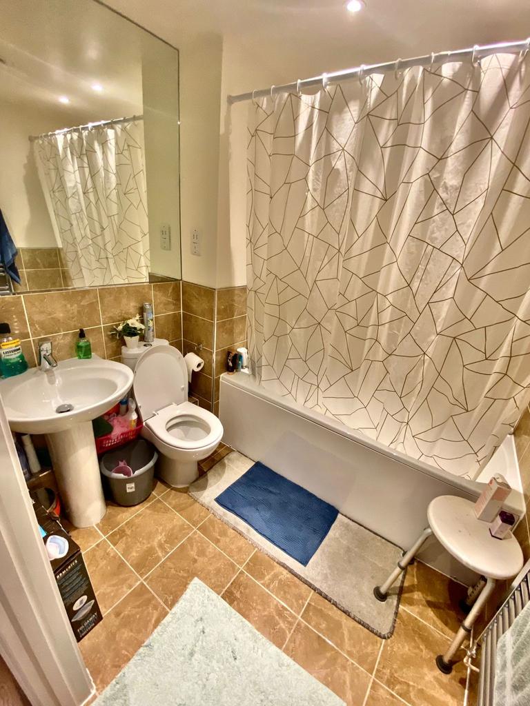 10 Bathroom