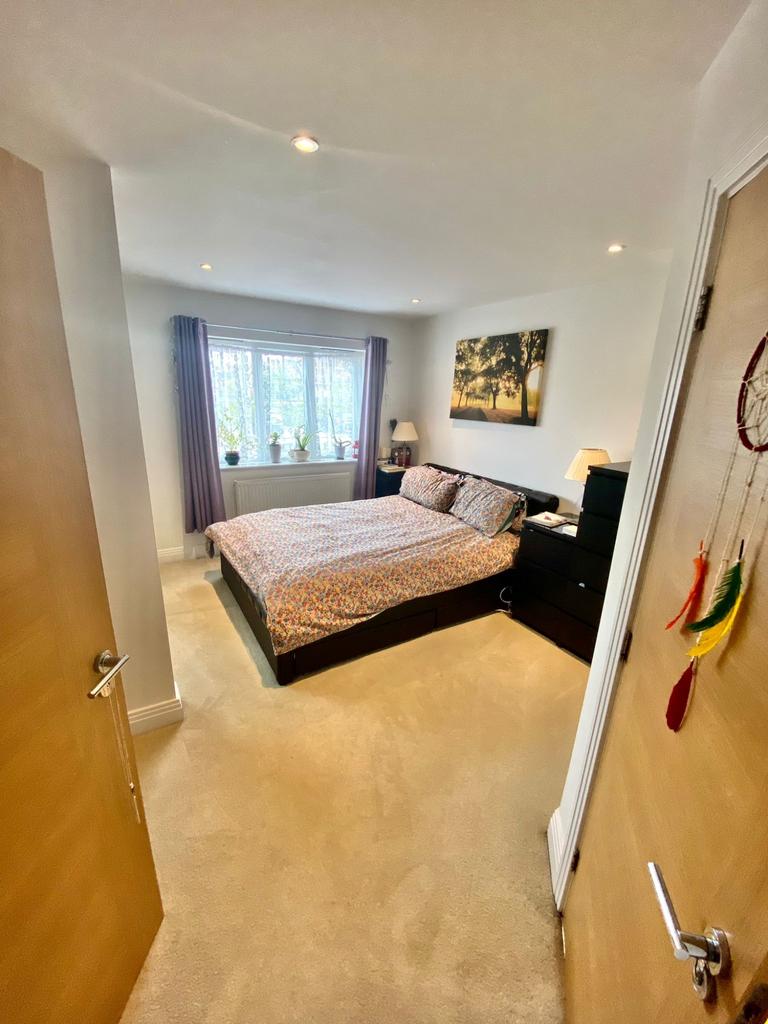 5 Bedroom 1