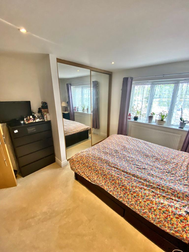 6 Bedroom 1