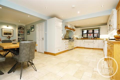 6 bedroom detached house for sale, London Road, Pakefield, NR33