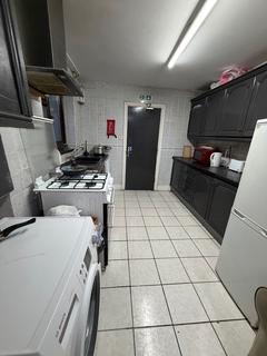 undefined, 3 Rooms In Warwick rd, Sparkhill, B11 4RB