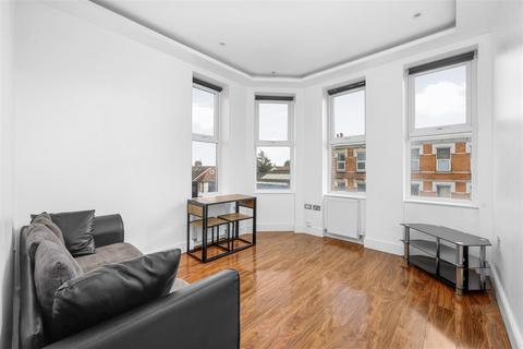1 bedroom flat to rent, Park Parade, London NW10