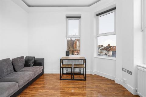 1 bedroom flat to rent, Park Parade, London NW10