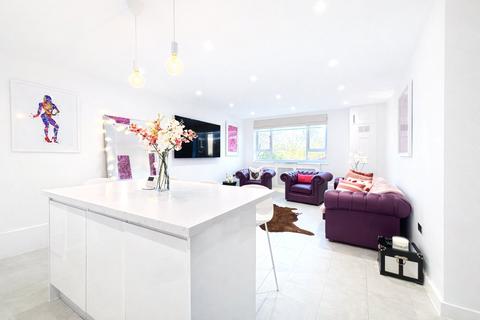 1 bedroom flat for sale, Westcombe Park Road, London SE3