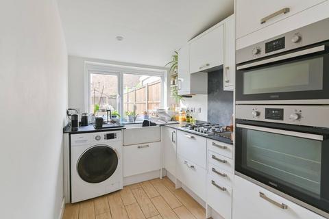 3 bedroom house to rent, Eveline Road, Mitcham, CR4