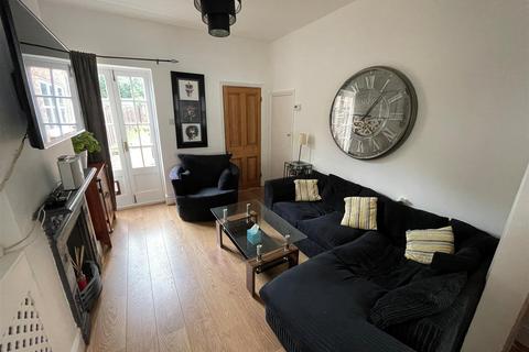 undefined, Highfield Road, London