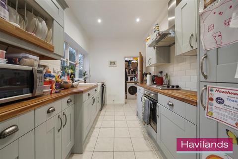 2 bedroom house to rent, Highfield Road, London