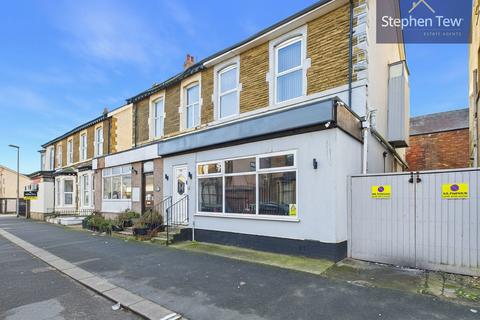 Hotel for sale, Wellington Road, Blackpool, Blackpool, FY1 6AR