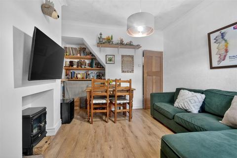 undefined, Curzon Terrace, South Bank
