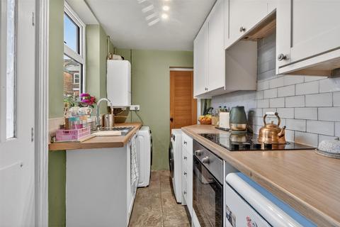 undefined, Curzon Terrace, South Bank