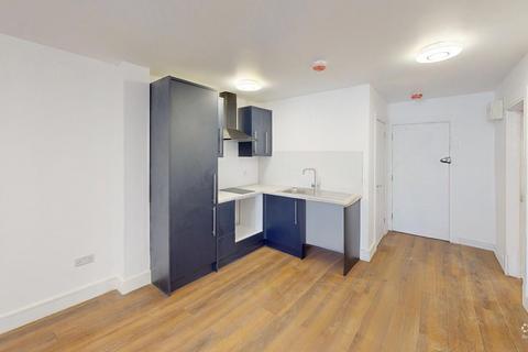 undefined, high street, GRAYS, RM17