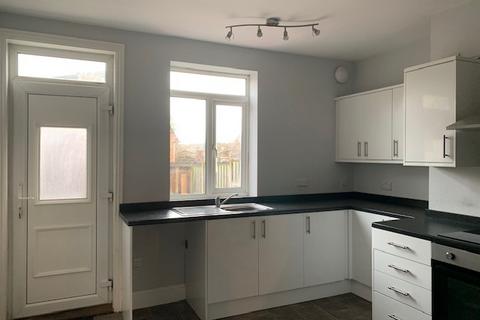 3 bedroom terraced house to rent, High Street, Swallownest, Rotherham, S26