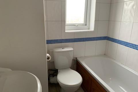 3 bedroom terraced house to rent, High Street, Swallownest, Rotherham, S26