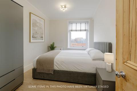 1 bedroom flat to rent, Charing Cross Road, London, WC2H