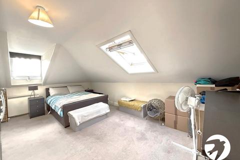 2 bedroom flat for sale, Delacourt Road, London, SE3