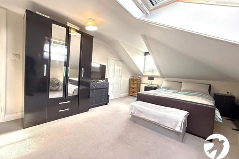2 bedroom flat for sale, Delacourt Road, London, SE3