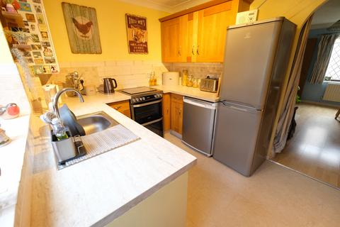 2 bedroom terraced house for sale, Larkspur Drive, Marchwood SO40