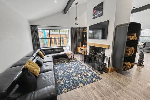 4 bedroom detached house for sale, Pole Lane, Bury, BL9