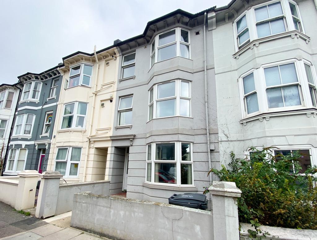 Street-facing Victorian/Edwardian terraced hous...