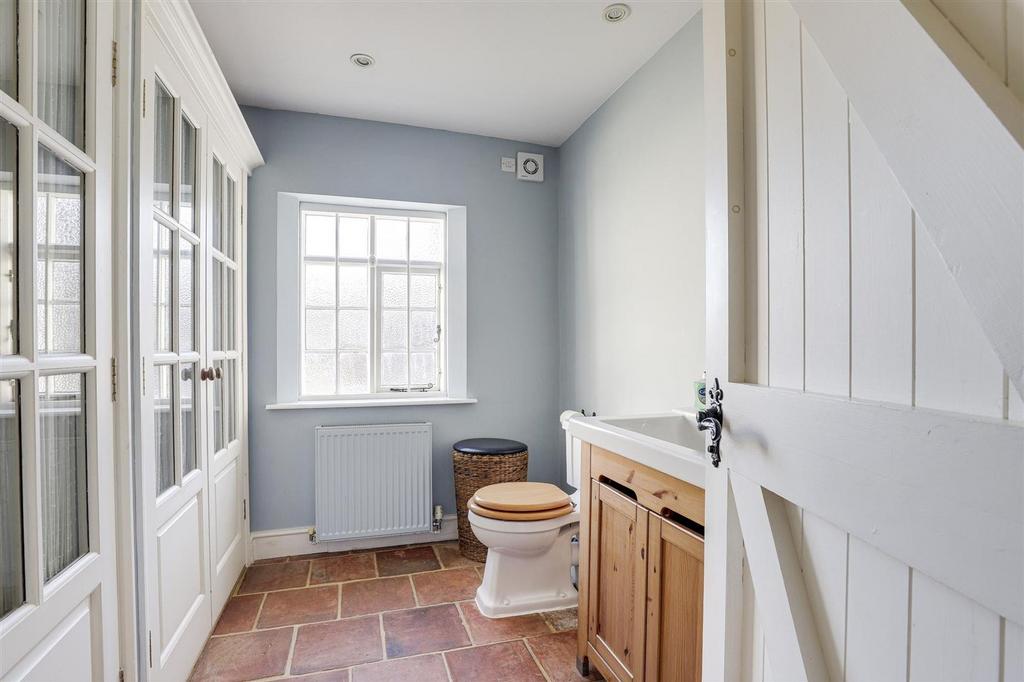 Cloakroom/WC