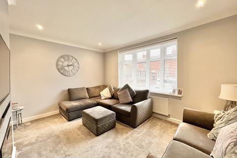 3 bedroom semi-detached house for sale, Kerslea Avenue, Poulton-Le-Fylde FY3