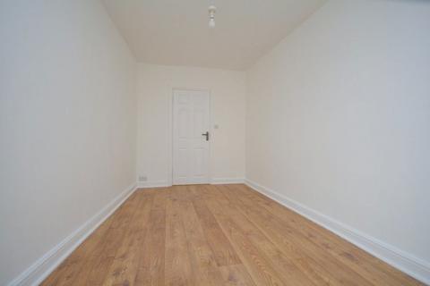 3 bedroom house to rent, Addington Street, Margate, CT9 1QU