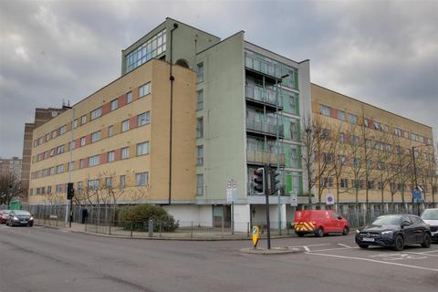 undefined, Main Avenue, Enfield
