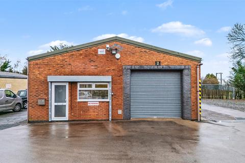 Industrial unit to rent - Bond Industrial Estate, Wickhamford, Evesham