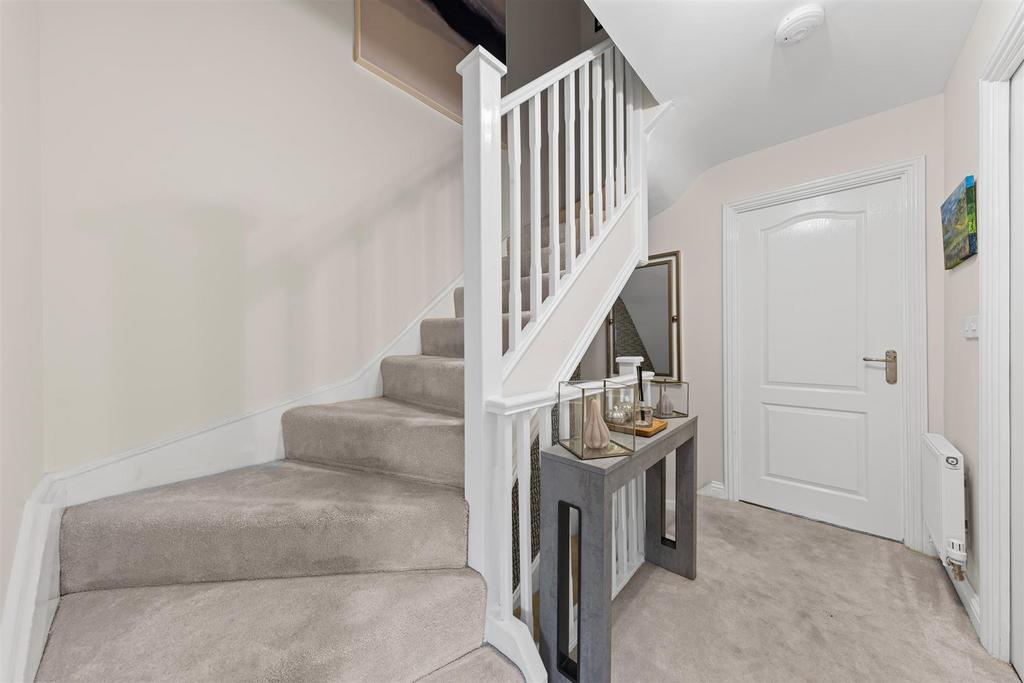 3 Carora Cres Web20.jpg